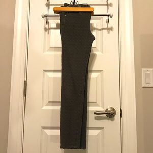 AG 3D-textured gray 5 pocket extreme skinny “the Absolute Jegging” (size 26R)